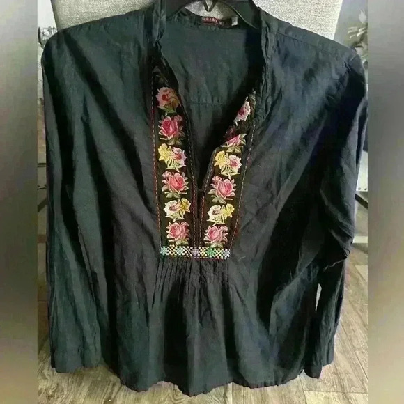 Johnny Was Black Embroidered Long Sleeve Tunic Top Boho Large - Picture 8 of 9